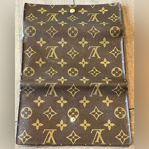 Authentic Louis Vuitton long trifold wallet - Picture 2 of 12